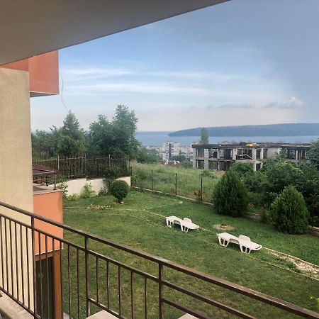 The View Apartment Varna Bagian luar foto
