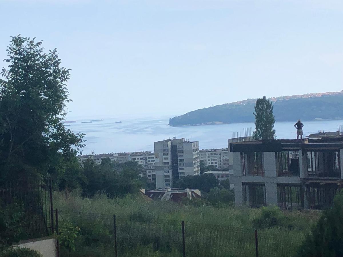 The View Apartment Varna Bagian luar foto