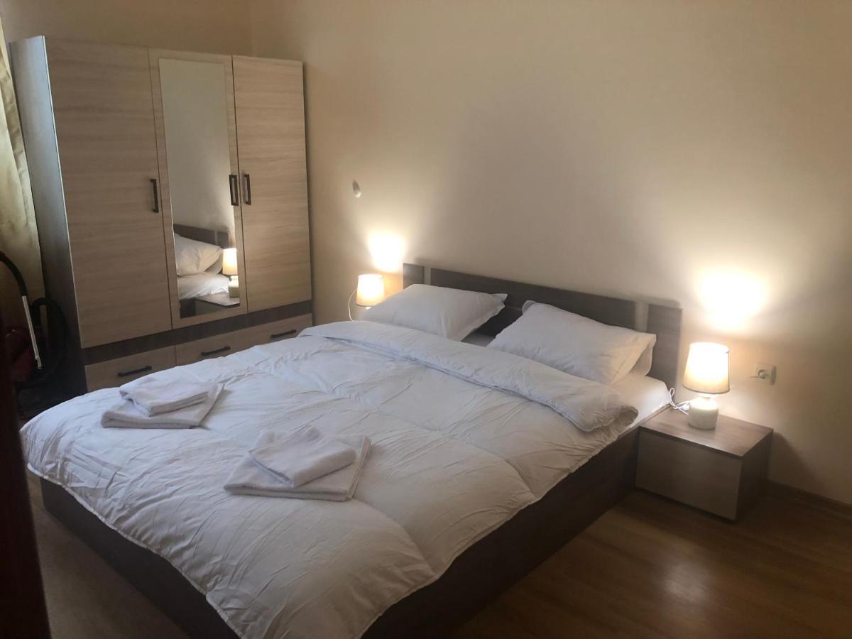 The View Apartment Varna Bagian luar foto