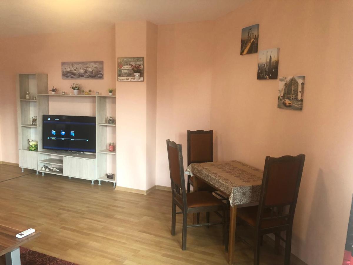 The View Apartment Varna Bagian luar foto